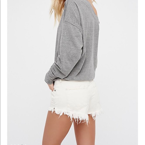 Free People We The Free soft &relaxed White Shorts - Picture 4 of 5